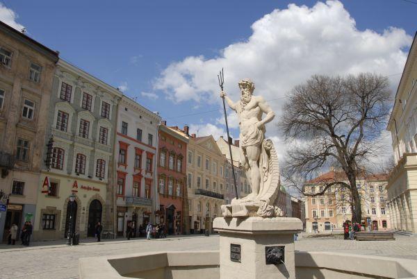 Romantic Apartment On Rynok Square With Air-Conditioning リヴィウ エクステリア 写真