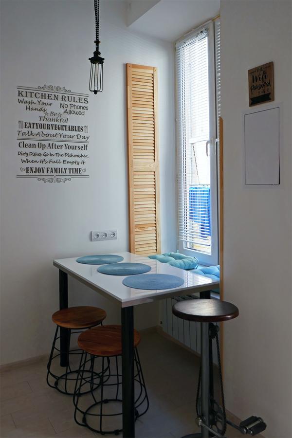 Romantic Apartment On Rynok Square With Air-Conditioning リヴィウ エクステリア 写真