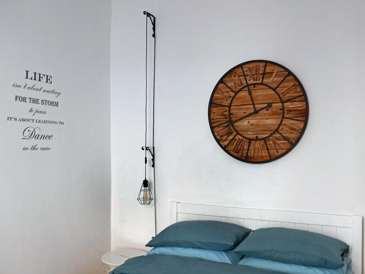 Romantic Apartment On Rynok Square With Air-Conditioning リヴィウ エクステリア 写真